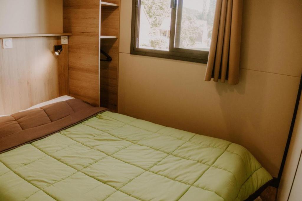 Yvré-lʼÉvêque Onlycamp Le Pont Romain מראה חיצוני תמונה